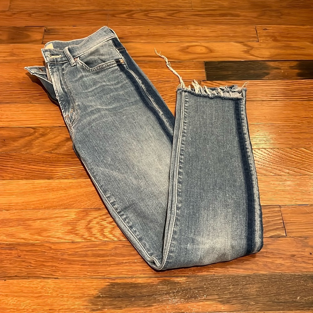 MOTHER denim - Stunner Zip Ankle Step Fray I. The color Light Kitty Racer